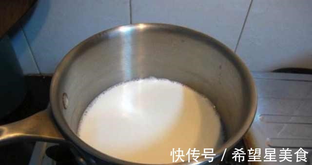 冰淇淋|“冰淇淋”自制的小秘诀,味道比外面卖的还好吃,做法非常的简单!
