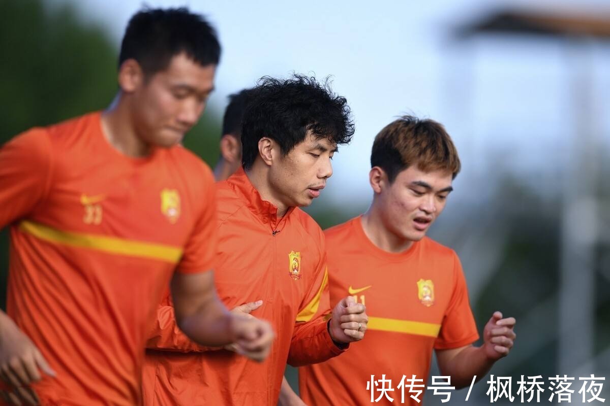 中国足球|连续2年遭重创!前国足锋线未来或又被解约,想找回巅峰太难了!