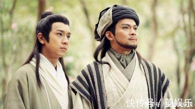 出版商#假冒金庸古龙的2本武侠小说,明知道是赝品,还是读得津津有味