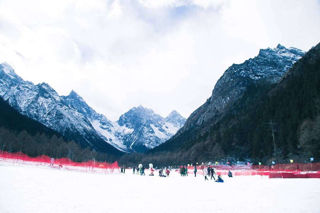 阿坝|探访四川阿坝毕棚沟 两大冰雪娱乐场能同时容纳2000名游客