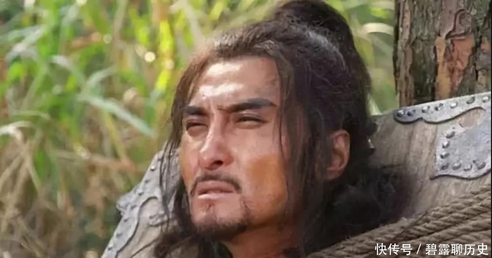 钱包!为啥古代大侠吃完饭后,丢下钱包扭头就走,店小二也不仔细数数?