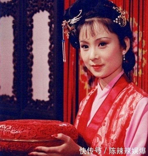 贾母#赵姨娘凭3处优势,实力碾压王夫人,成为贾母的心头好、贾政的宝