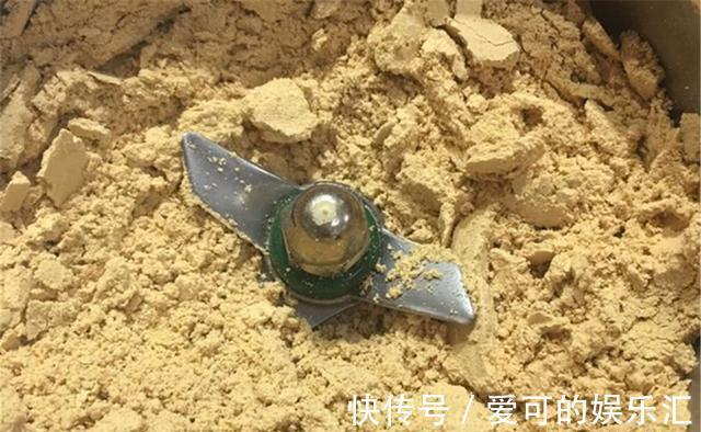 冬季钓鱼，常用这5个秘密招数，大板鲫连竿上，别人抢不过你