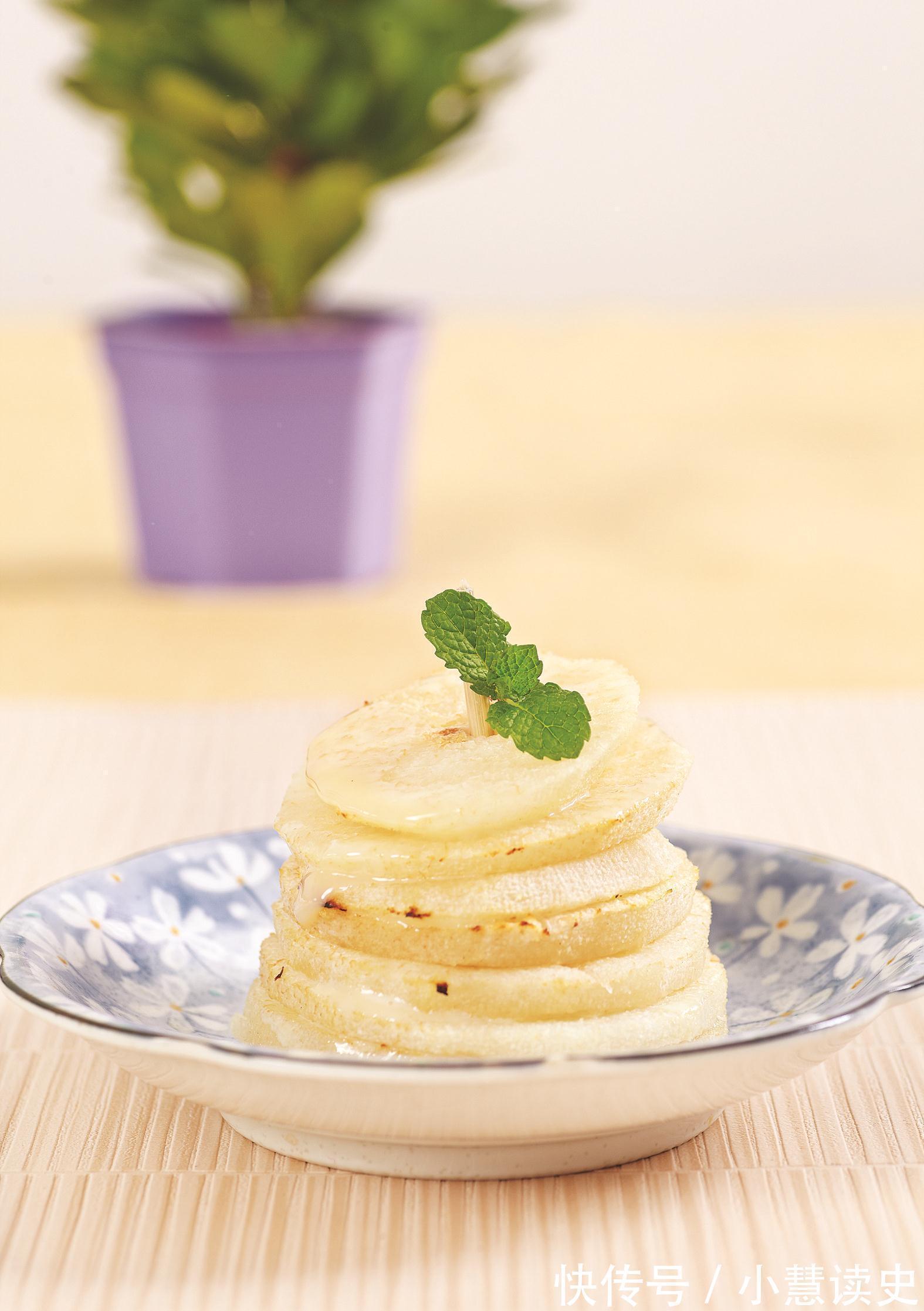 秋天的水果丰富，吃不上可以烤着吃，酸酸甜甜的真香