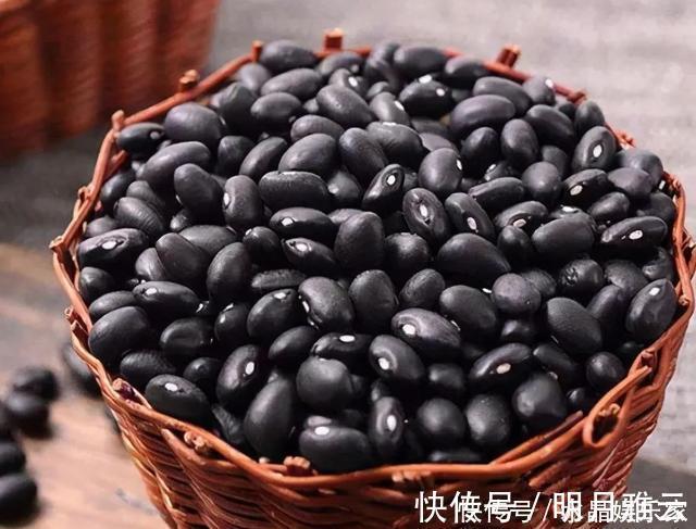 强身健体|天冷了,多吃这“三黑”,不仅头发长得又浓又密,而且气色很好