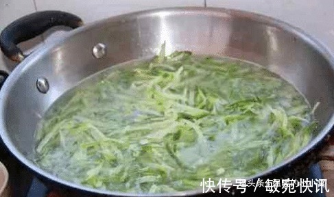 面包屑|冬天这样炸萝卜丸子,丸子不散乱,蓬松而酥脆,你也赶快试试吧!
