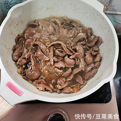 蒜苗|美食新滋味：好吃不腻的爆炒猪心