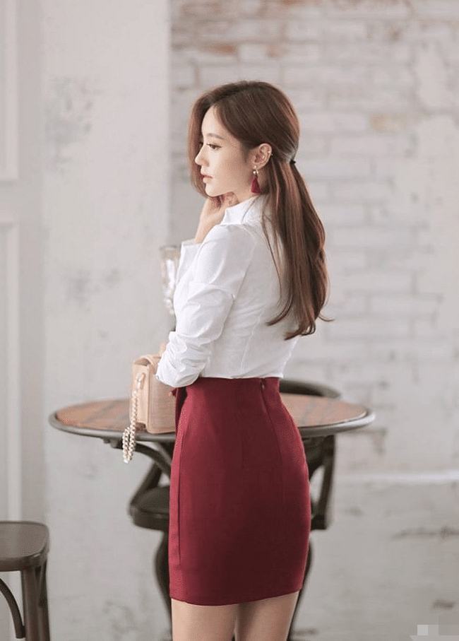 包臀裙|穿出随意而又休闲风格的包臀裙,体现美女的身材魅力,休闲飘逸