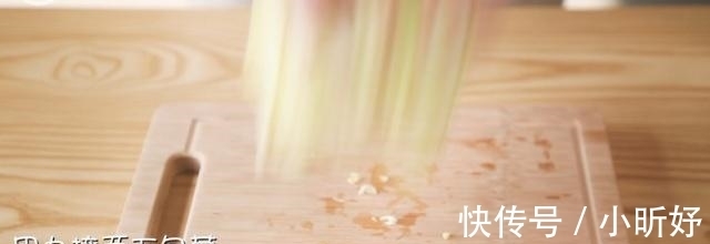 包菜|这菜最近大火，不用开水烫，也不凉拌，五分钟一锅，比大鱼大肉香