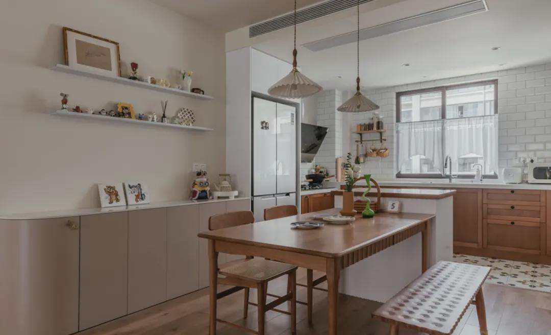 客厅|家里收纳位置少,建议墙体做错位处理,完工后既实用又显气质