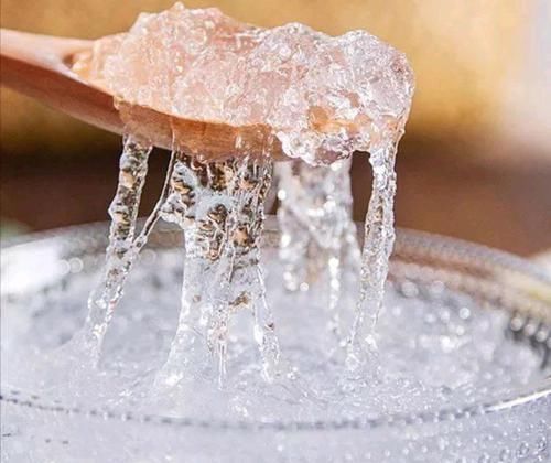 它被称为“驻颜水”，女人别舍不得喝，美白淡斑，脸色红润有光泽