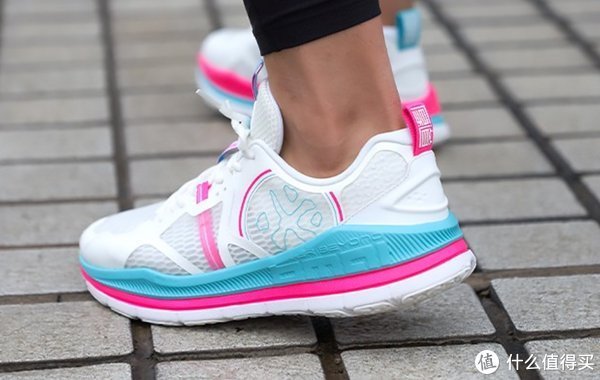 eva 为什么内行宁愿推荐国产跑鞋,也不推耐克阿迪?3个理由听完服气