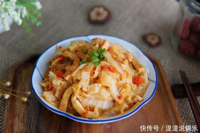 明日小雪,记得多吃“3红3白”,少吃2样,营养充足抵御寒冷