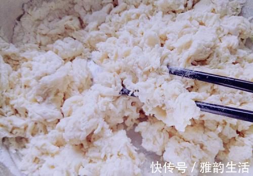 面团|怎么使饺子皮又软又筋?卖了30年饺子的阿婆告诉你窍门,快收藏