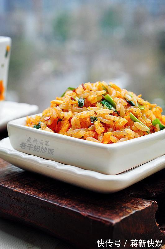 5款花式懒人炒饭，有肉有菜一锅端，学会不愁早餐没得吃了