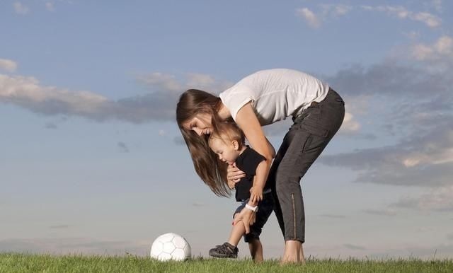 父母|美国神经生物学家:孩子大脑发育存在“黄金5年”,父母要把握住