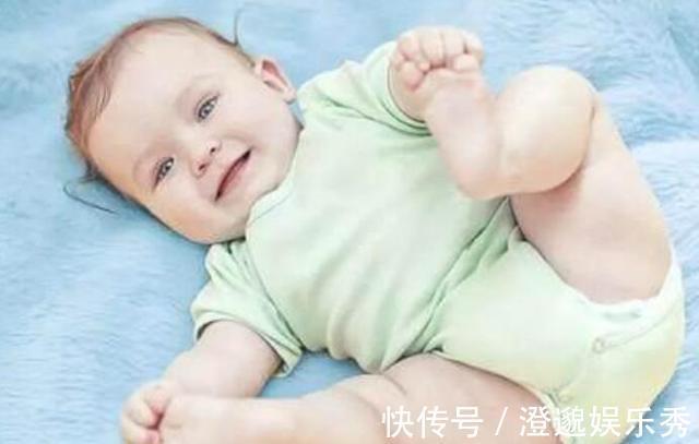 牙齿|宝宝几个月会翻身和长牙,很多妈妈做错,耽误宝宝发育