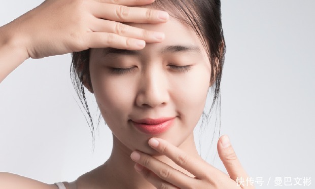 错误|化妆水,以为涂上去就没事了?你不知道那些错误都在伤害肌肤