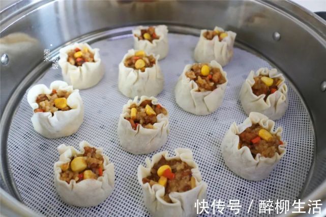 早餐孩子点名要吃它，做法比饺子简单，一锅蒸33个，凉了也好吃