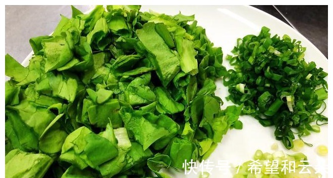 皮蛋瘦肉粥|皮蛋瘦肉粥，粤菜大厨教的3个诀窍要记牢，鲜美不腥，粥底绵滑！