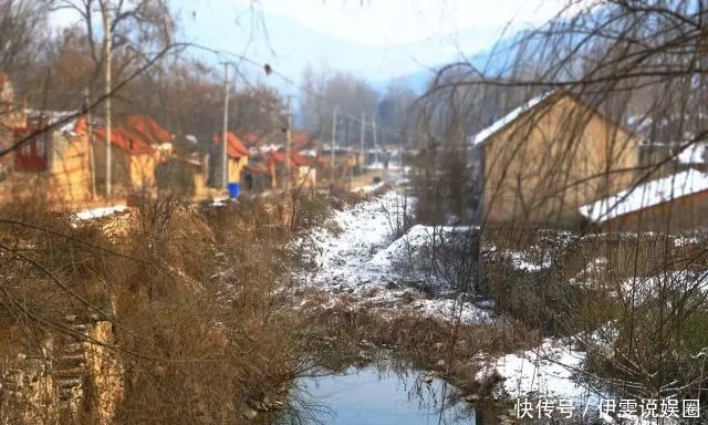 土屋，白雪，炊烟，走进临朐山村