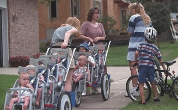 兄弟姐妹|“最强大舅舅团”来了,8个舅舅只有1个外甥女,网友直呼不敢娶