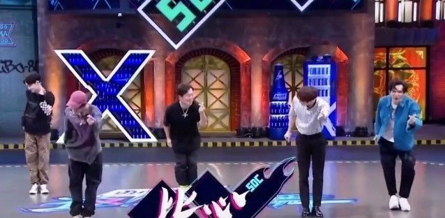 鐘漢良|所有人都穿黑襪子,唯獨忘告訴王一博,看他穿的啥,粉絲笑出鼻涕泡