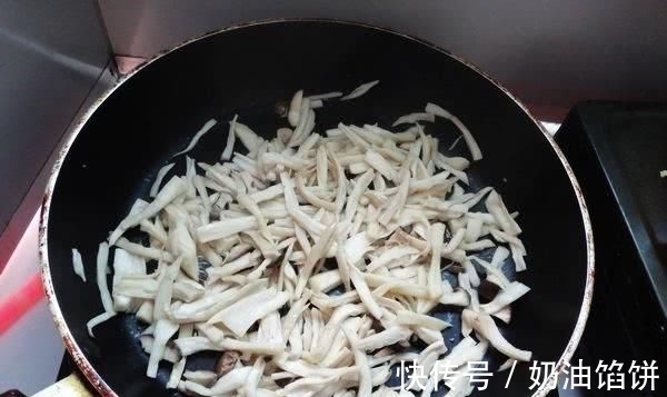 鲜味|韭菜和它天生一对，不用放味精，鲜味照样十足，端上桌就被疯抢
