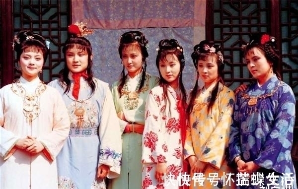 巧姐!其实,《红楼梦》的作者已经再三暗示:贾琏可能是皇帝