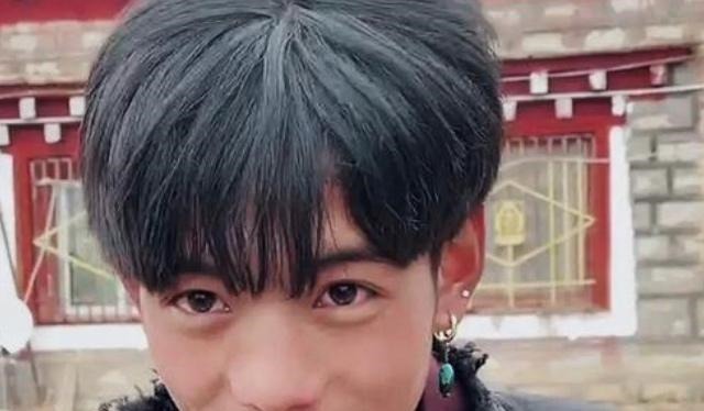 丁真所在國企拒絕他參加選秀和綜藝，他的爆紅是偶像文化的反噬