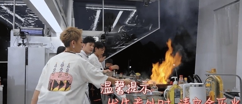 丁真|《中餐廳5》下期營業，黃曉明丁真寧靜仍手忙腳亂，問題有點多