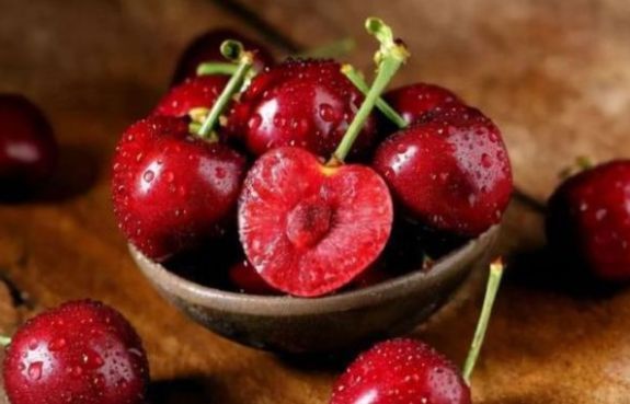 健康果|孩子抵抗力差冬季容易生病,多吃3种平安果,寓意健康平安