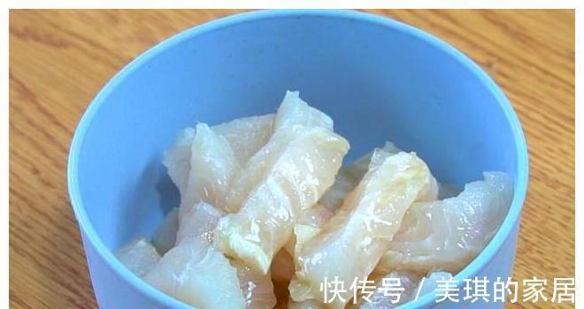 饭菜|今天的晚餐,有鱼有肉,荤素搭配,爸妈回来就能吃上可口的饭菜了