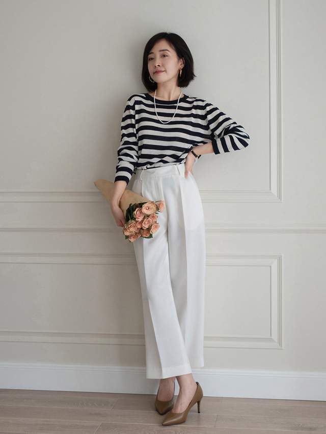 阔腿裤|入秋后不要瞎打扮,今年流行“条纹针织开衫+直筒裤”,显瘦洋气