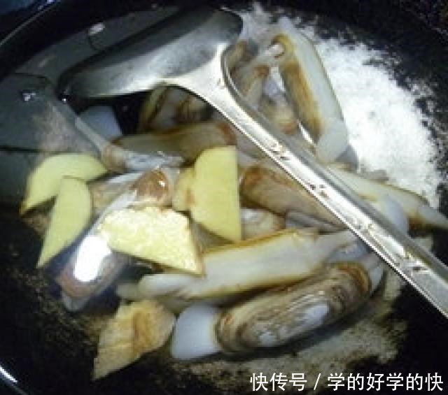 锅煎蛏子,鲜嫩可口,一盘子都不够吃