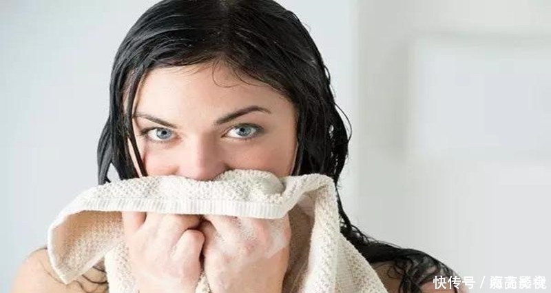 想要皮肤“笑开颜”,洗脸时就不要做这几件事,很多人却沉迷其中