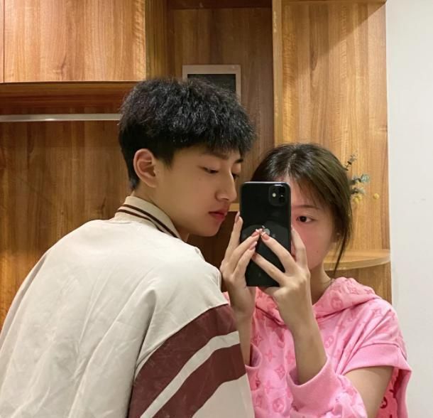 梁小友|变形计妹妹近照曝光,为了养家辍学成为网红,被男朋友宠成了公主