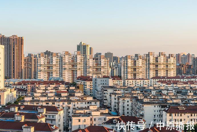 调控|从2.5万跌到8千,依旧卖不掉!业主撑不住了:谁愿意还房贷免费送