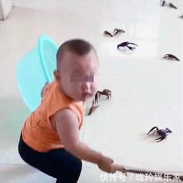 熊孩子|妈妈短暂离开上厕所，再回来“天都要塌了”，妈妈亲生的不能扔