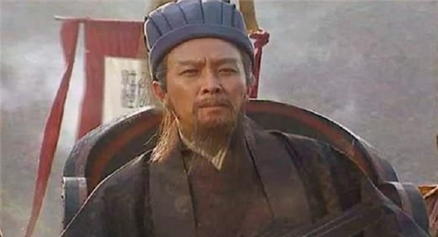 诸葛亮|刘禅继位后曾对诸葛亮说了8个字，让人困惑，诸葛亮究竟姓什么