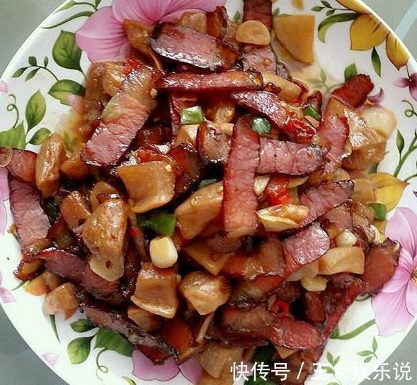 干辣椒|30年厨师长:炒腊肉时,多加一步,不然又硬又柴很难吃