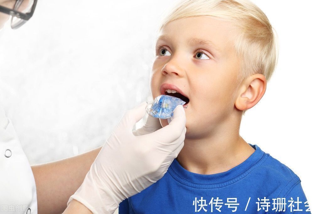 牙胚|孩子长出“双排牙”太难看?是乳牙脱落太晚导致的,需要适当刺激