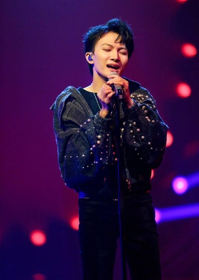 华晨宇 虽然才第三名,周深病娇风让人惊艳,完成两位歌后无法诠释的歌曲