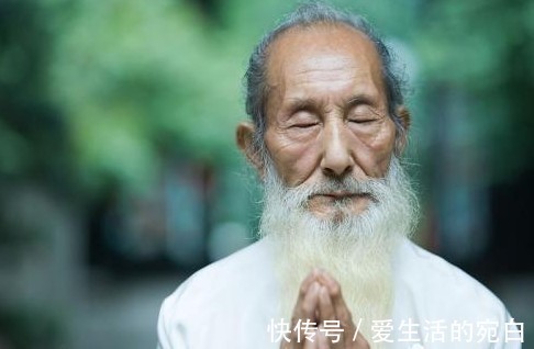 尿液|寿命短的人往往身上四处“发臭”,若不占一个恭喜你,更容易长寿