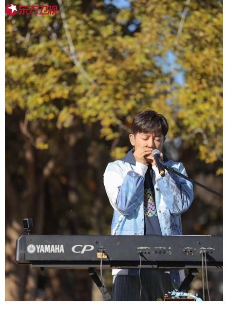 李健深情告别《一路唱响》 探宝团与宝藏音乐人合唱《朋友》