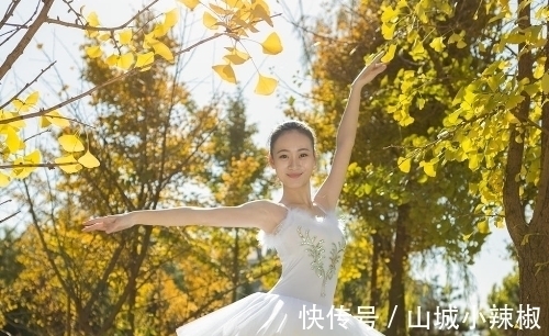 本文系$七绝十四首:且喜秋风知我意,万里相思共月明