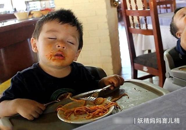 体操冠军|如果宝宝睡姿也分级?这些“高难度”动作,体操冠军也做不到