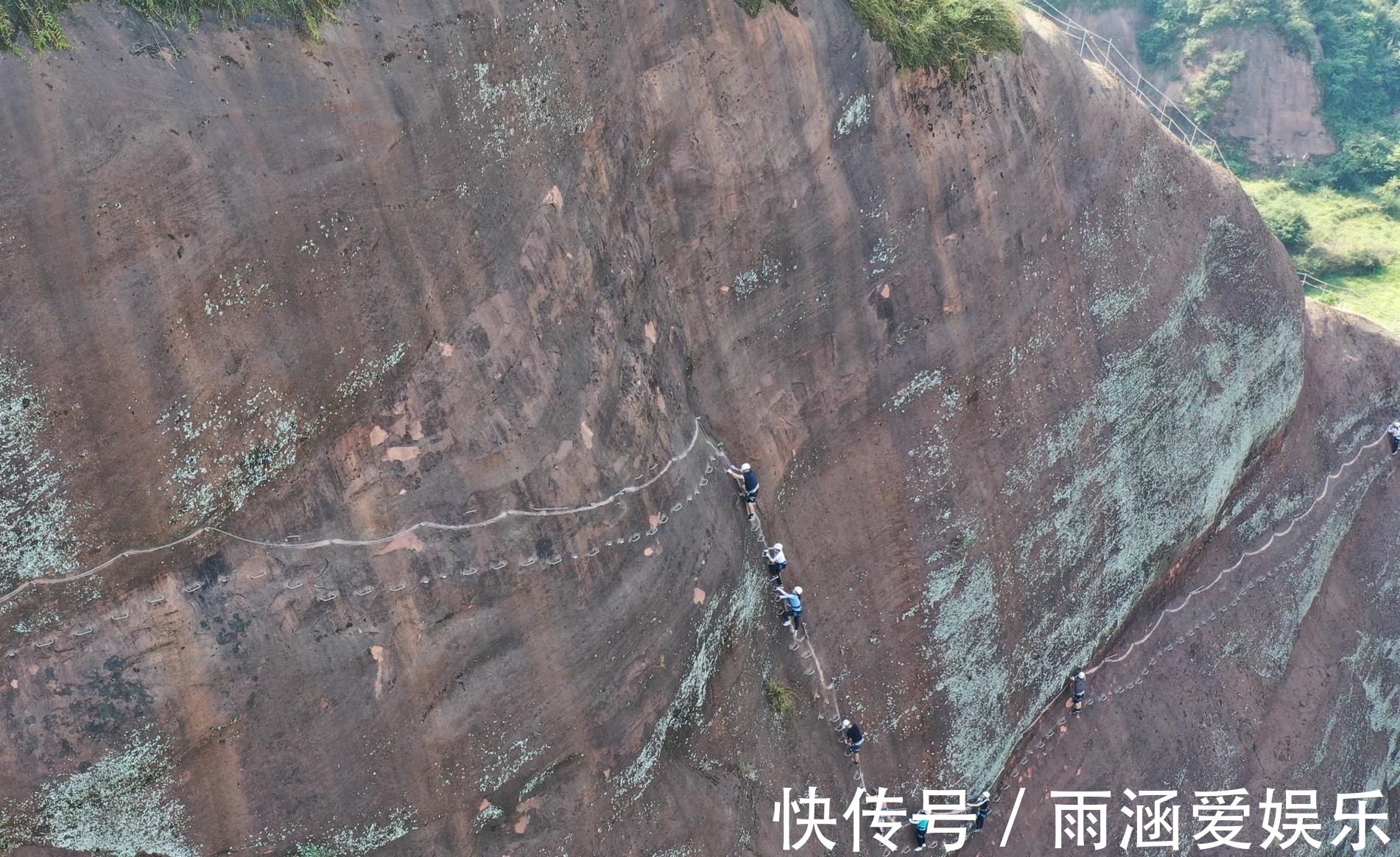 李姝|共赏好风景｜张家界的别样“打开方式”：飞拉达攀岩，一场和山的较量！