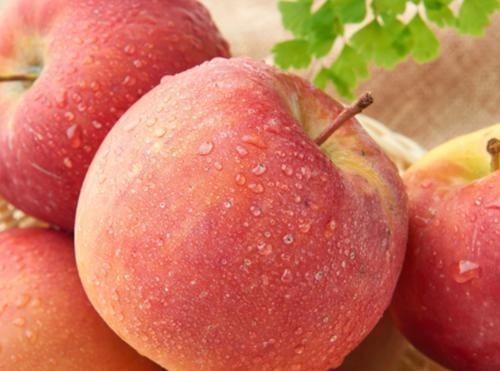 菠萝|肚子和下半身有赘肉的人，推荐多吃4种食物，减脂超快