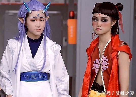 初中生cos|初中生cos哪吒现身漫展,看到身上穿的裤子才知道,这是个高手